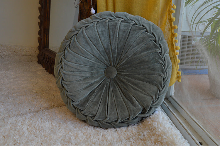 MC#011 Round filled cushion