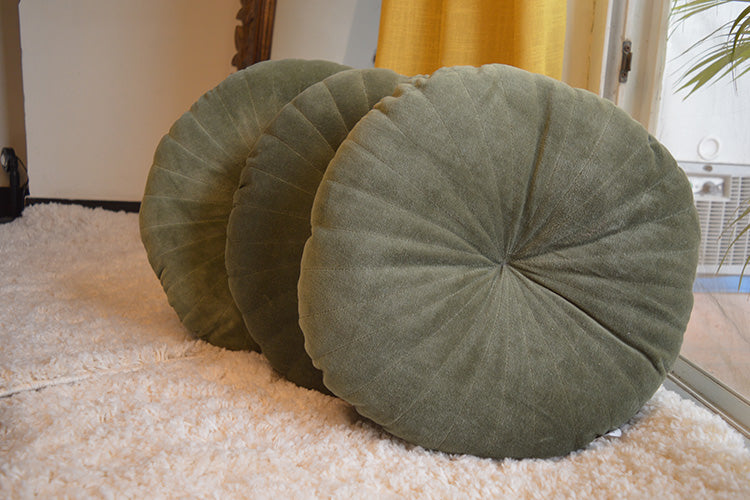 MC#031 Round Filled Cushion