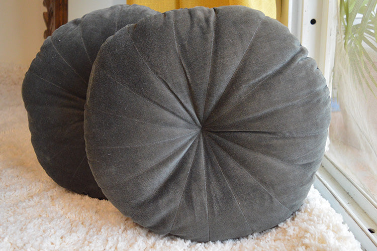 MC#033 Round Filled Cushion