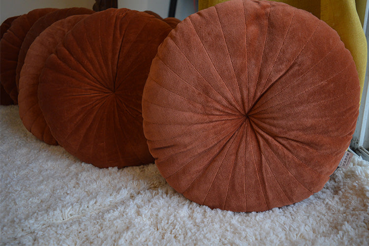 MC#034 Round Filled Cushion